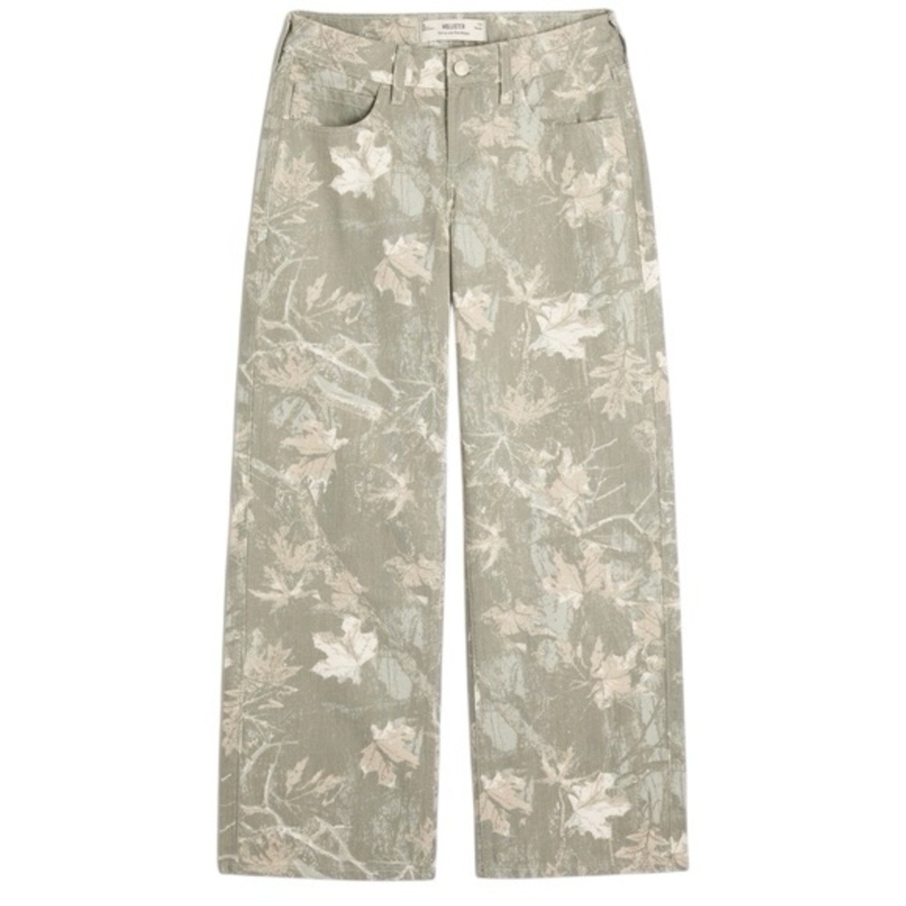Hollister Low-Rise Baggy Camo Jeans